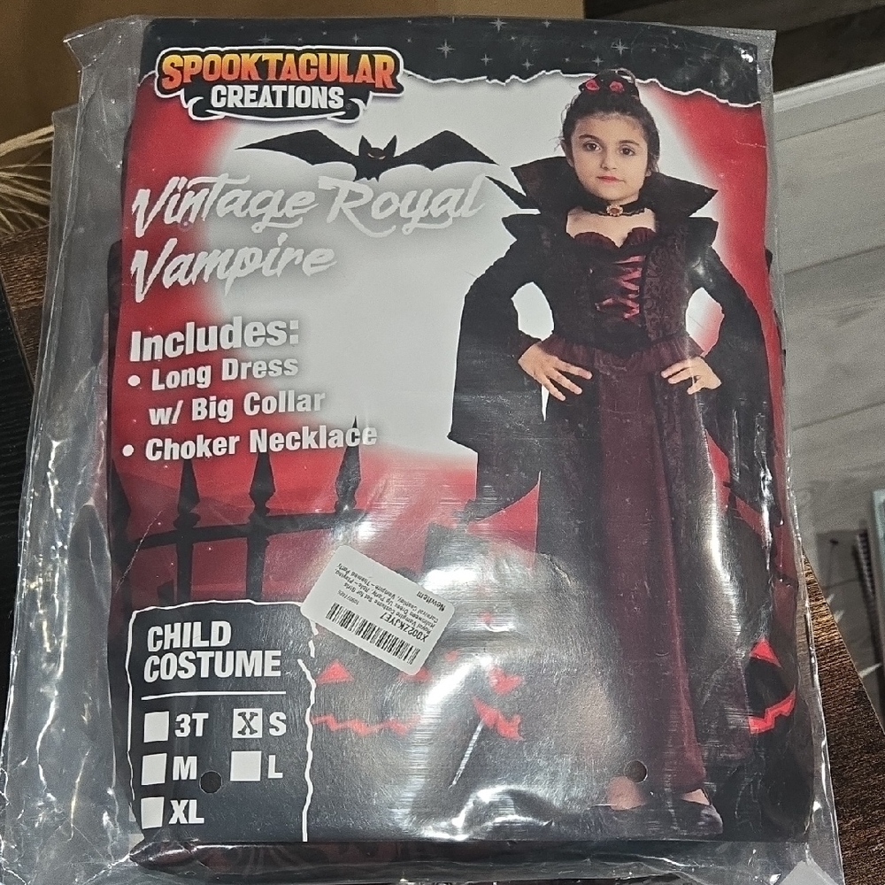 Victorian Vampire Halloween Costume Red and Black